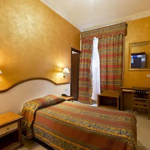 2* Hotel Lella